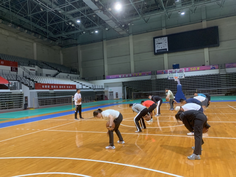 法媒：巴黎FC想签下坎特，他与吉达联合的合同仅剩不到一年